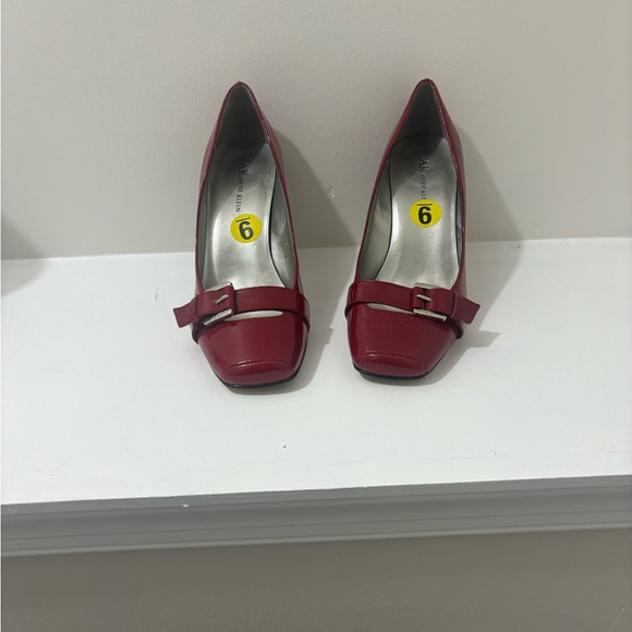 Anne Klein Shoes - Picture 2 of 3